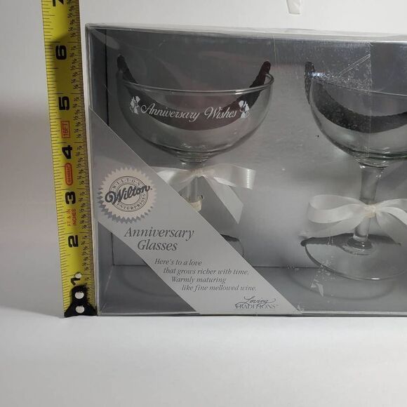 Wilton 1988 Happy Anniversary Champagne Glass set - Picture 5 of 7